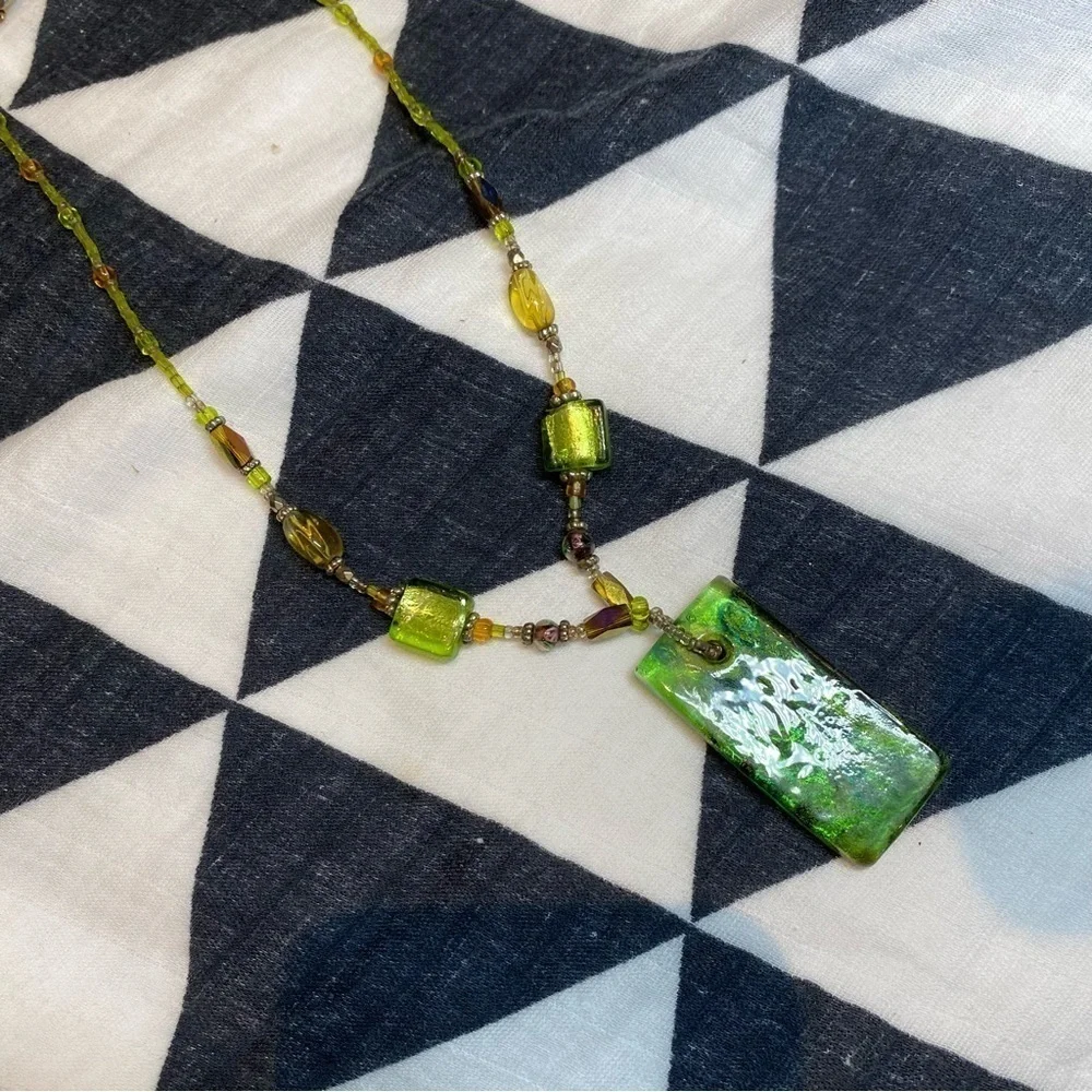 Green Glass Beaded Pendant Necklace
